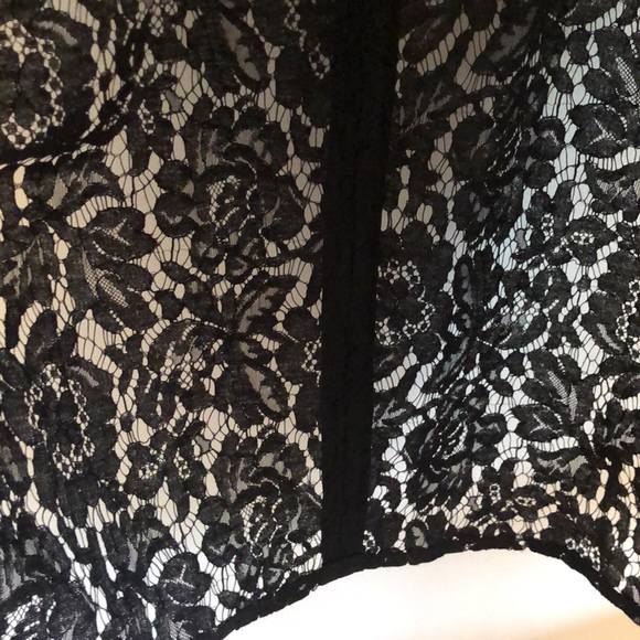 Black lace collared dress (M) - Picture 10 of 10